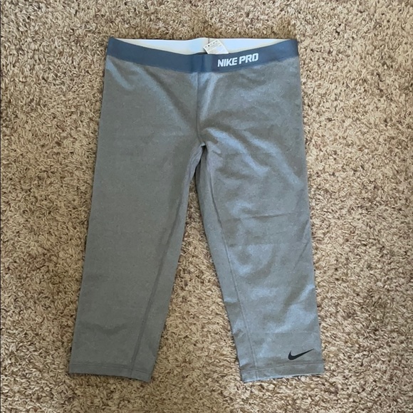 Nike Pro Spandex - Picture 2 of 4